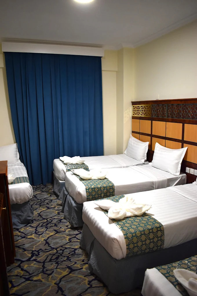 Hotel cover