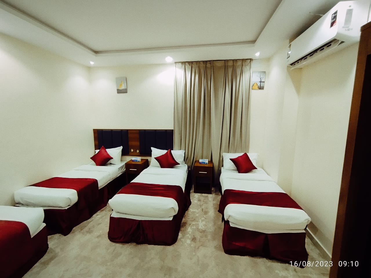 Hotel cover